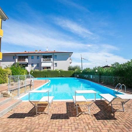 Garden Residence Appartamento Con Terrazzo E Piscina Desenzano del Garda Eksteriør billede