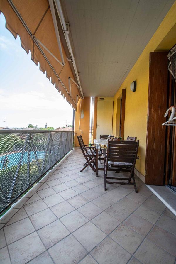Garden Residence Appartamento Con Terrazzo E Piscina Desenzano del Garda Eksteriør billede
