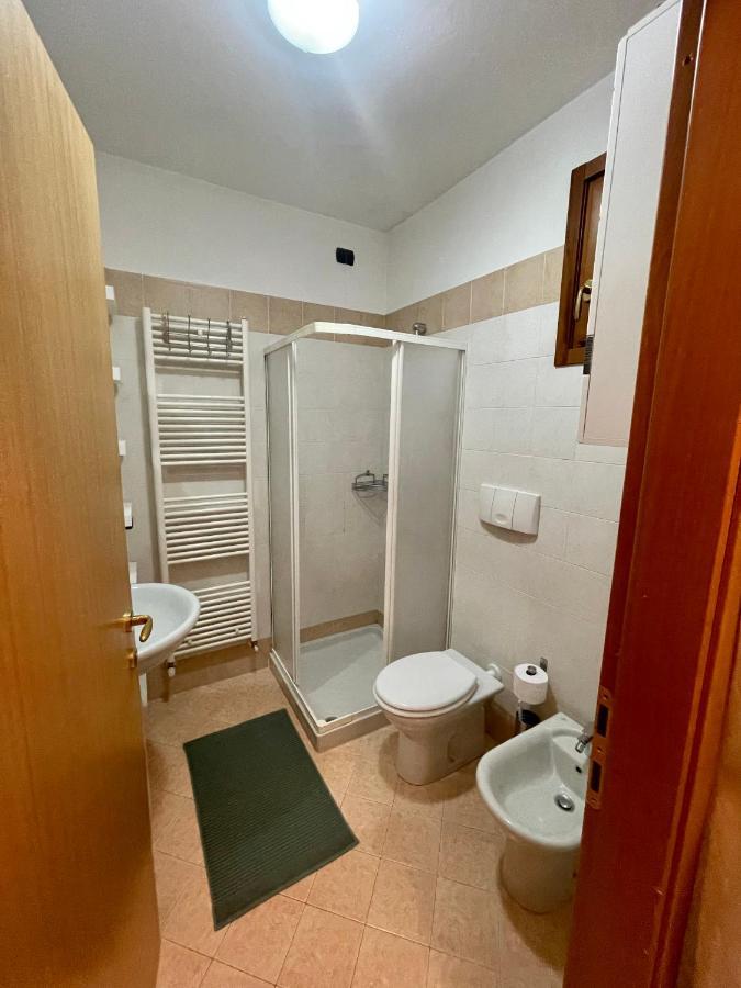 Garden Residence Appartamento Con Terrazzo E Piscina Desenzano del Garda Eksteriør billede