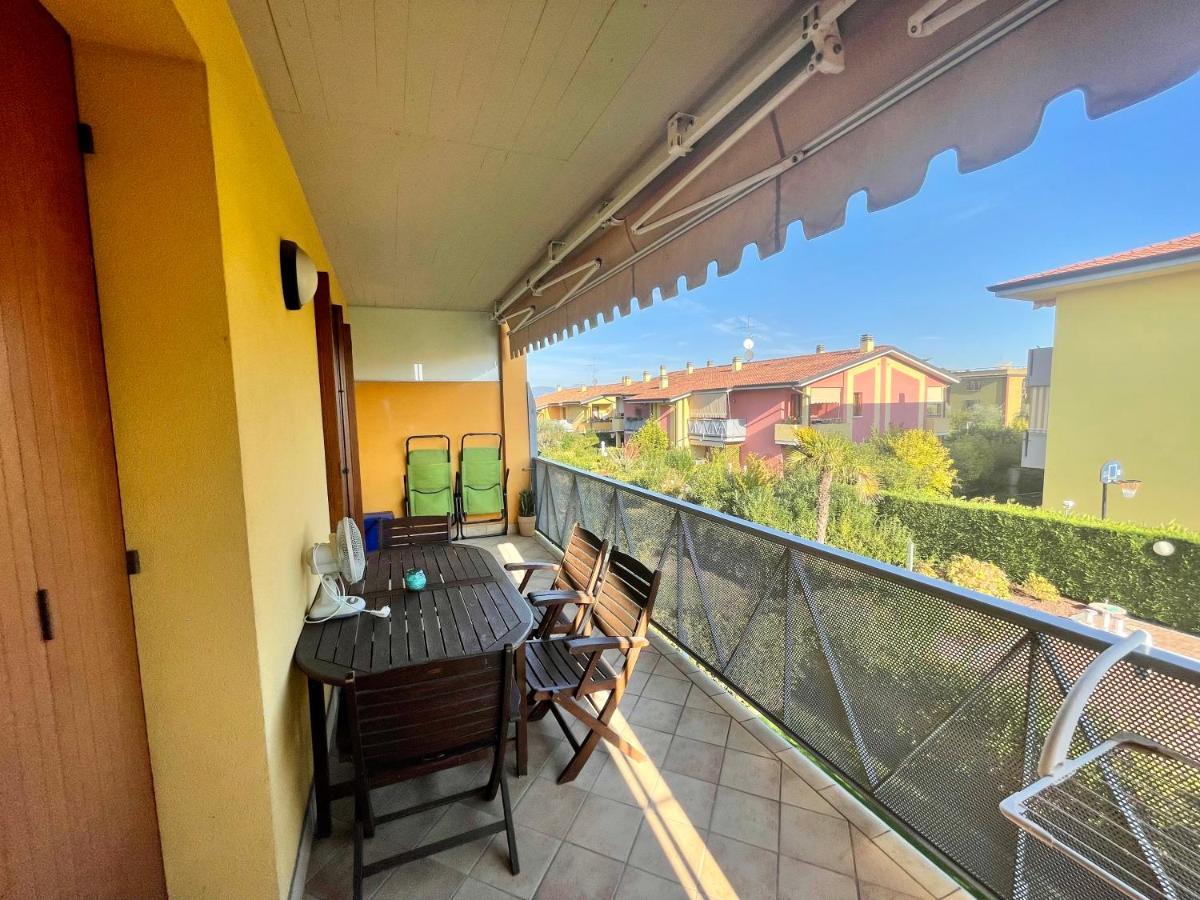 Garden Residence Appartamento Con Terrazzo E Piscina Desenzano del Garda Eksteriør billede