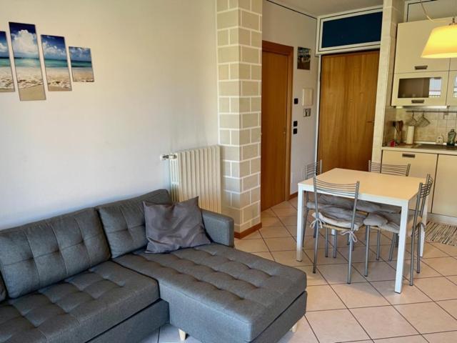 Garden Residence Appartamento Con Terrazzo E Piscina Desenzano del Garda Eksteriør billede